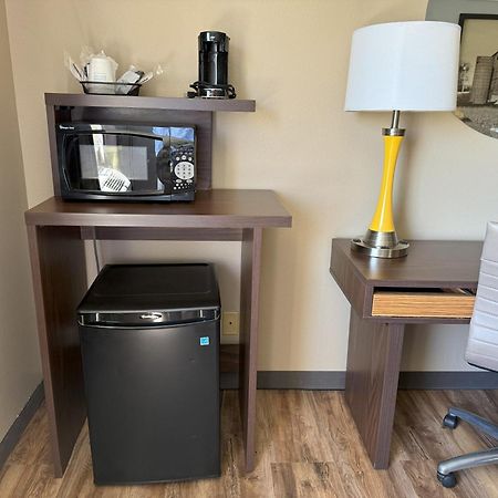 Super 8 By Wyndham Winfield-Quail Ridge Area Hotell Eksteriør bilde
