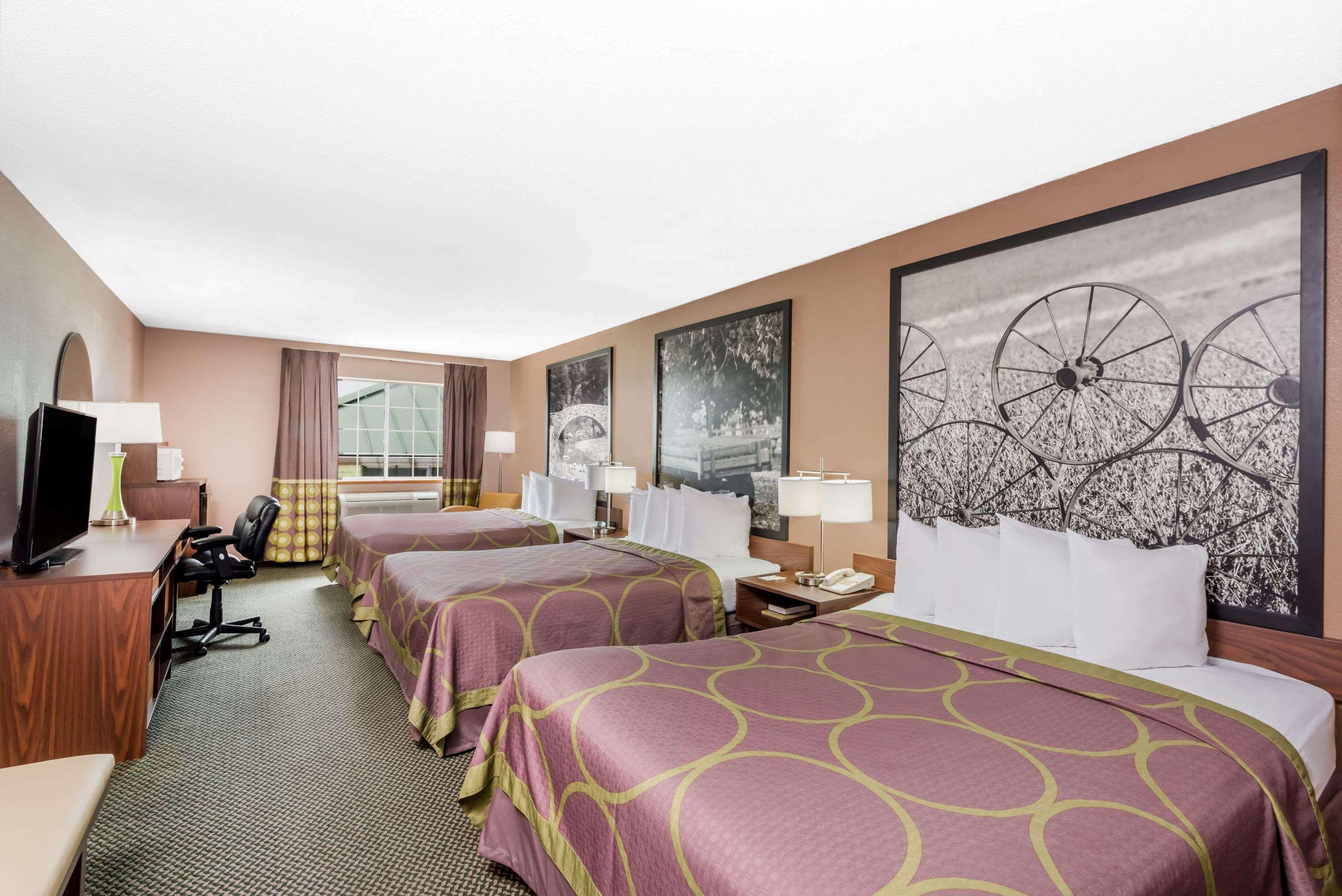 Super 8 By Wyndham Winfield-Quail Ridge Area Hotell Eksteriør bilde
