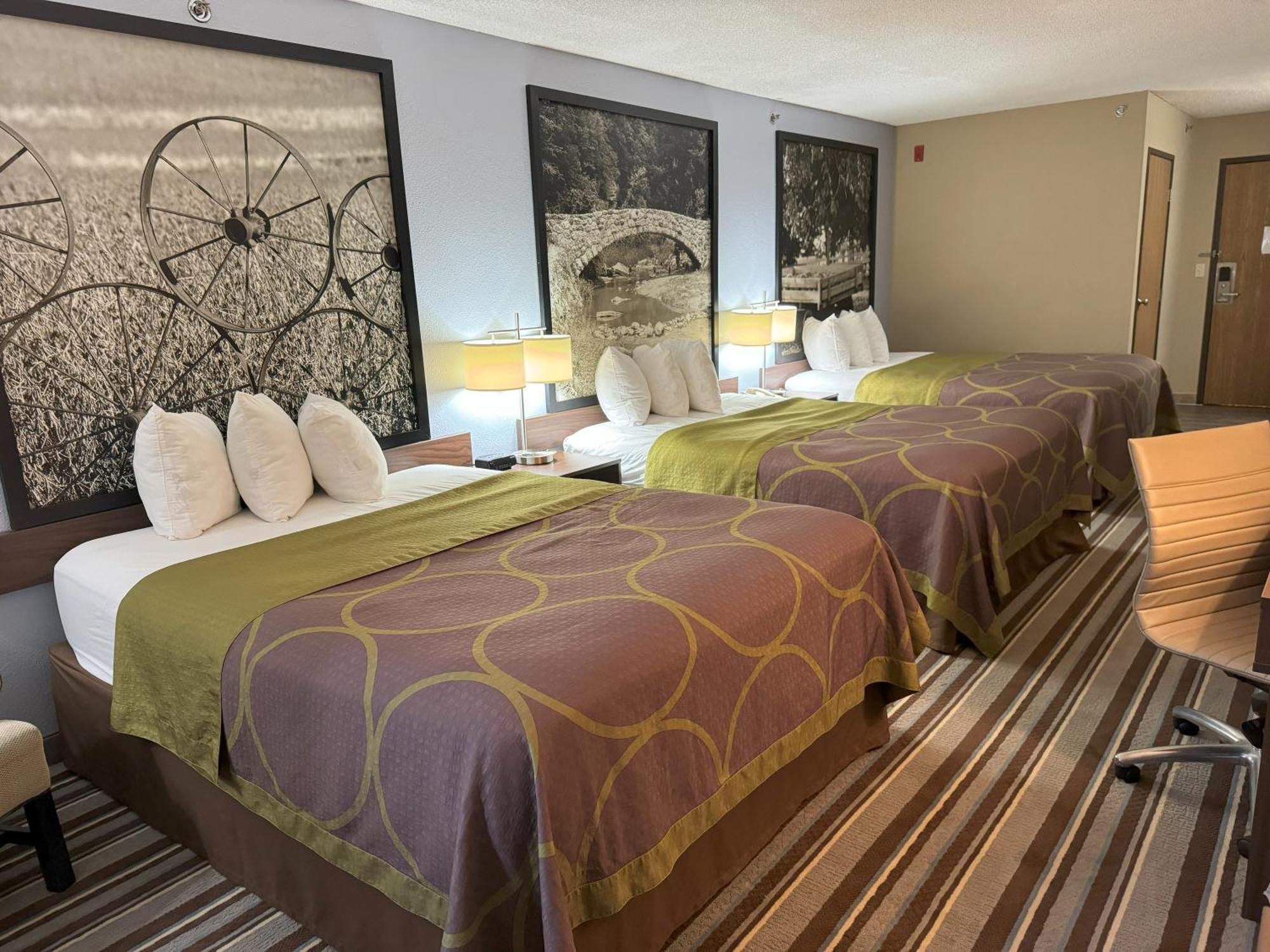 Super 8 By Wyndham Winfield-Quail Ridge Area Hotell Eksteriør bilde
